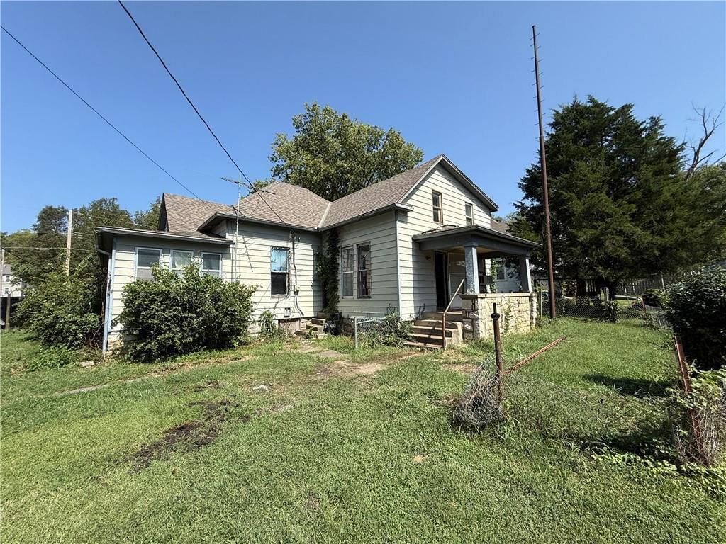 503 Benton Avenue, Excelsior Springs, MO: listing photo 2