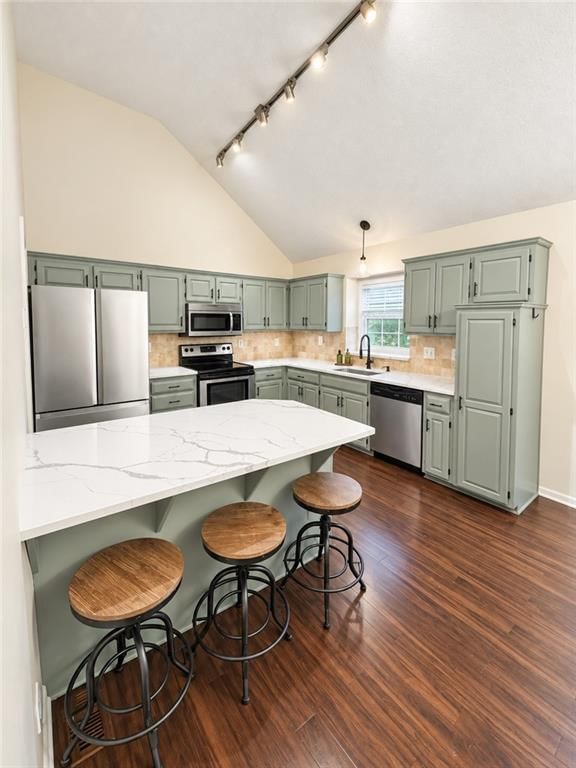 10430 N Tracy Avenue — photo 5