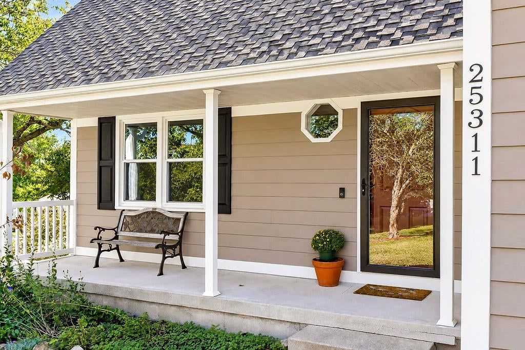 25311 E 130th Street, Greenwood, MO: listing photo 2