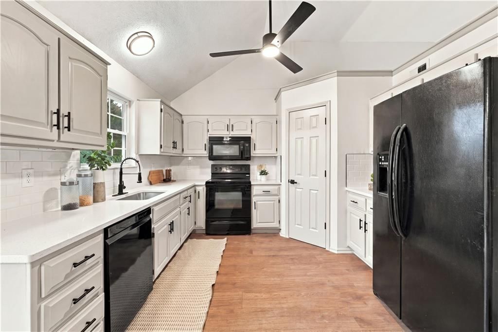 718 Shiloh Drive — photo 15