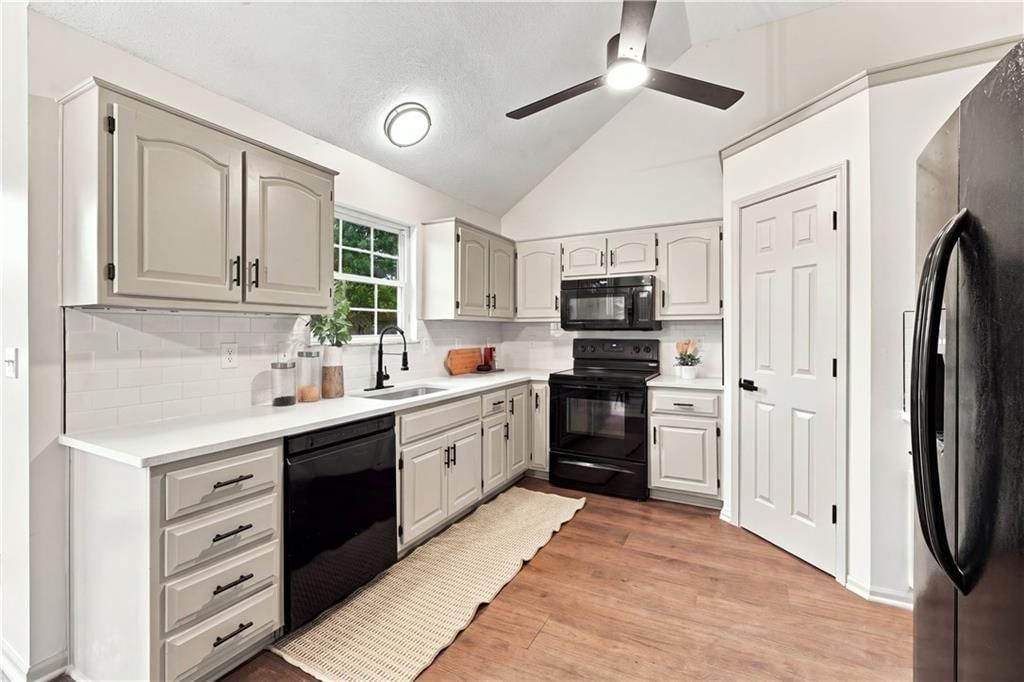718 Shiloh Drive — photo 16