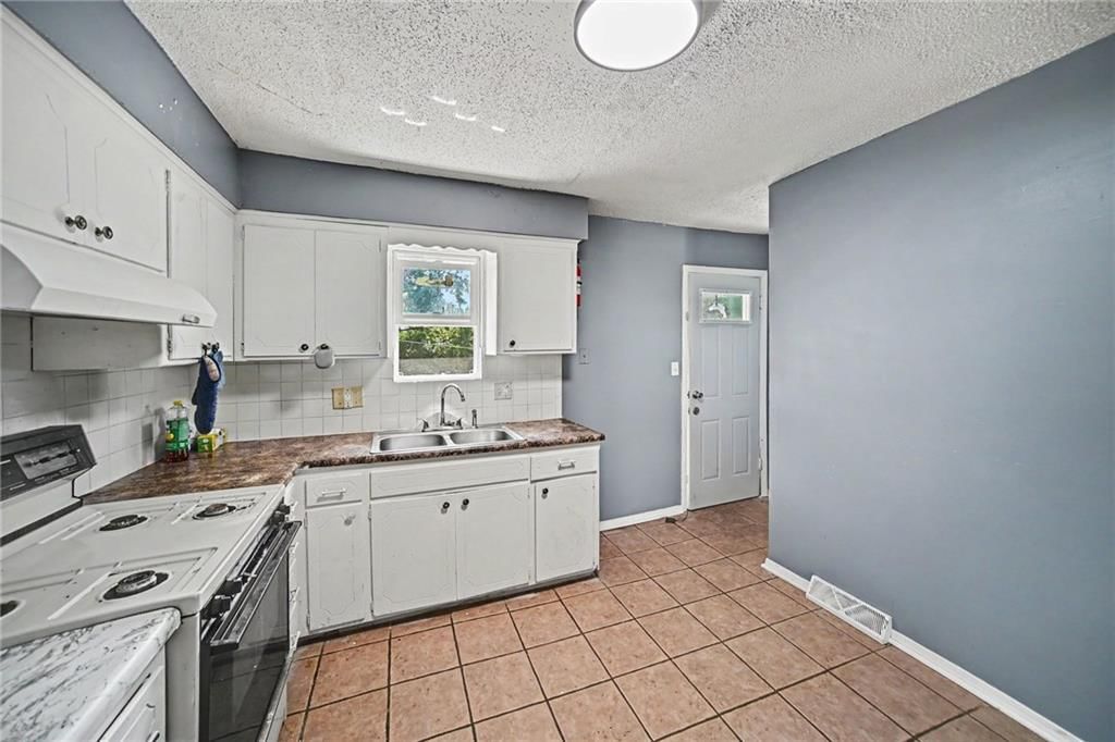 6109 Farrow Avenue — photo 6