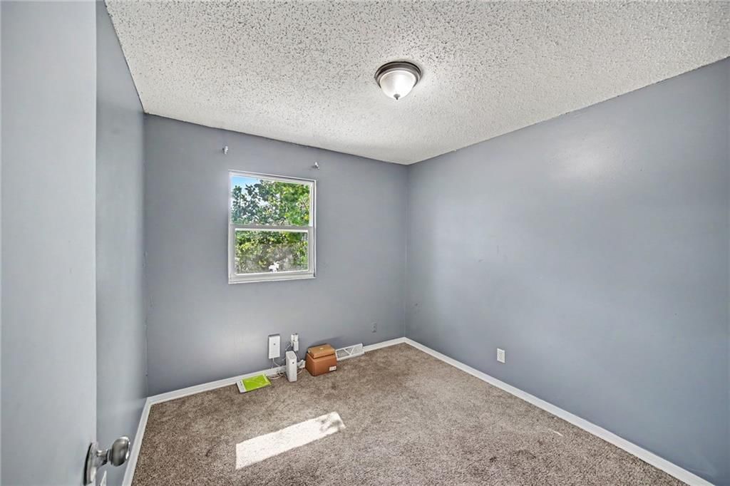 6109 Farrow Avenue — photo 7
