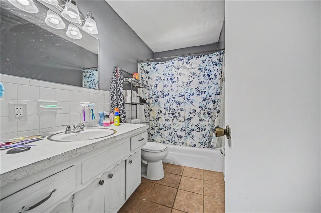 6109 Farrow Avenue — photo 10