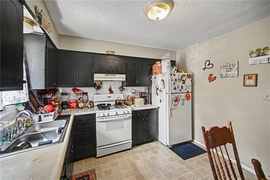 6109 Farrow Avenue — photo 13
