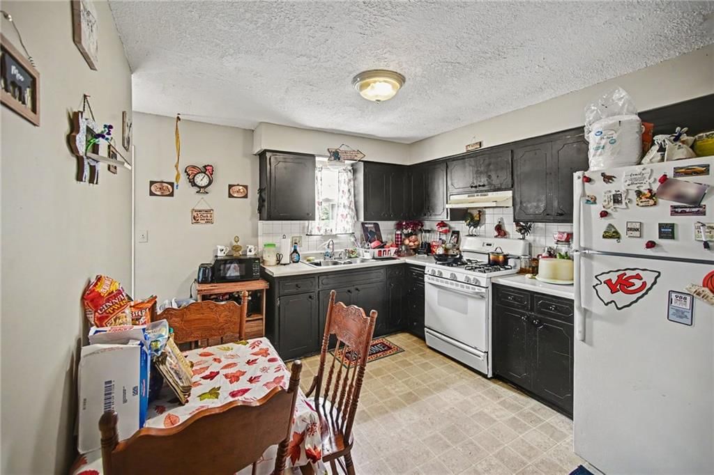 6109 Farrow Avenue — photo 14