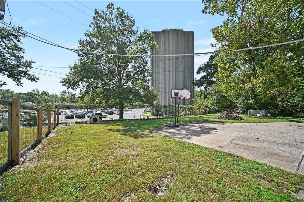 6109 Farrow Avenue — photo 23
