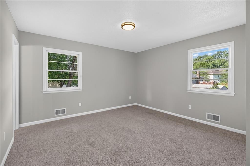 Photo 15 of 23 - 12001 E 57th Street, Kansas City, MO 64133