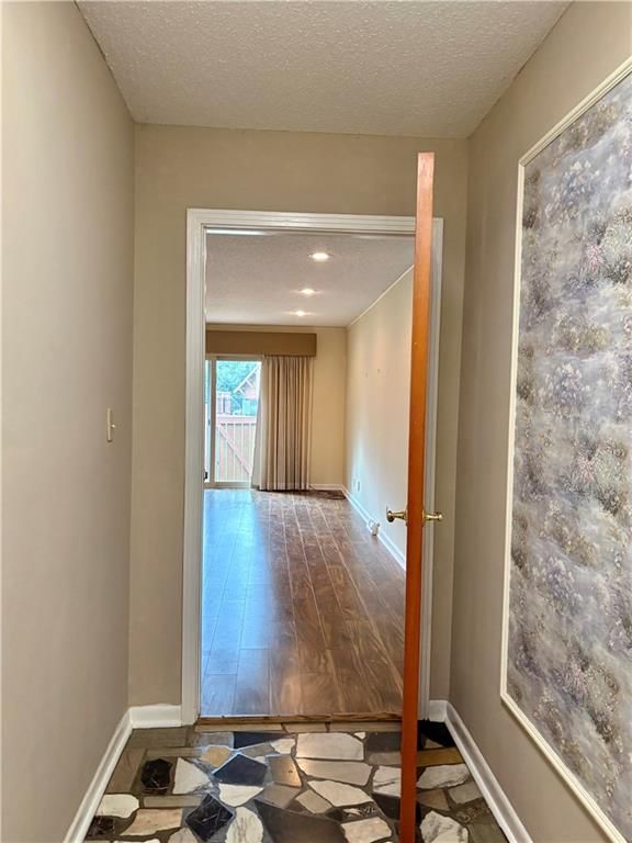 5301 W 103 Place, Overland Park, KS: listing photo 3