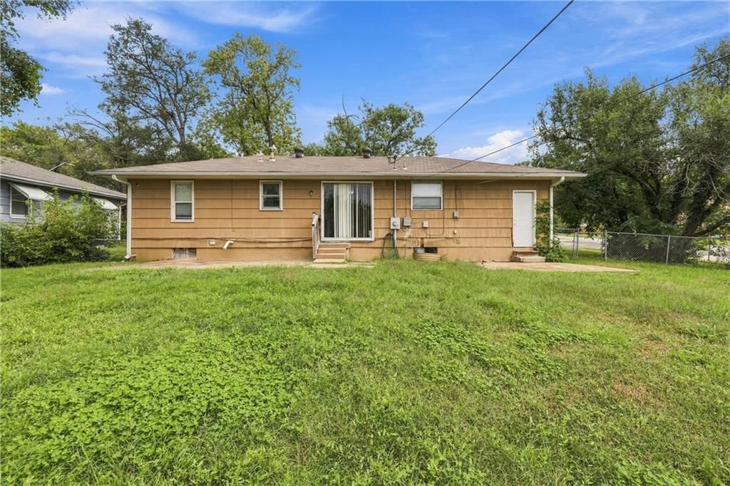 9416 Manchester Avenue — photo 22