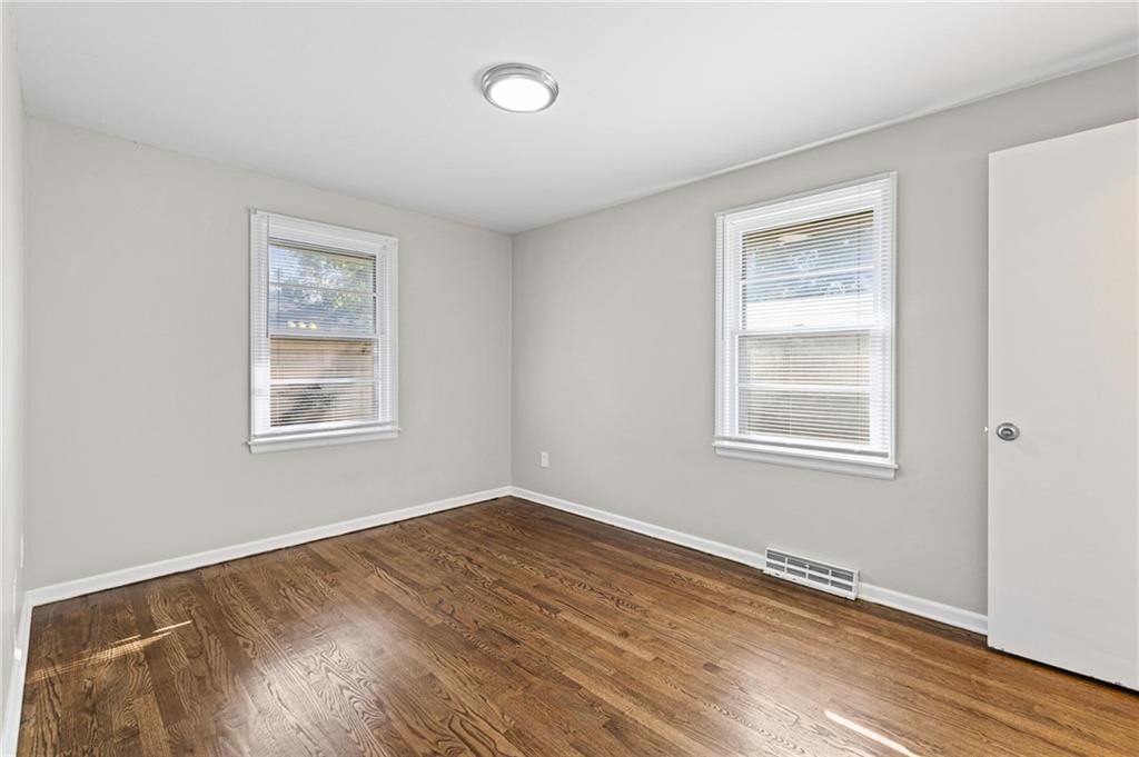 8612 Crescent Avenue — photo 16