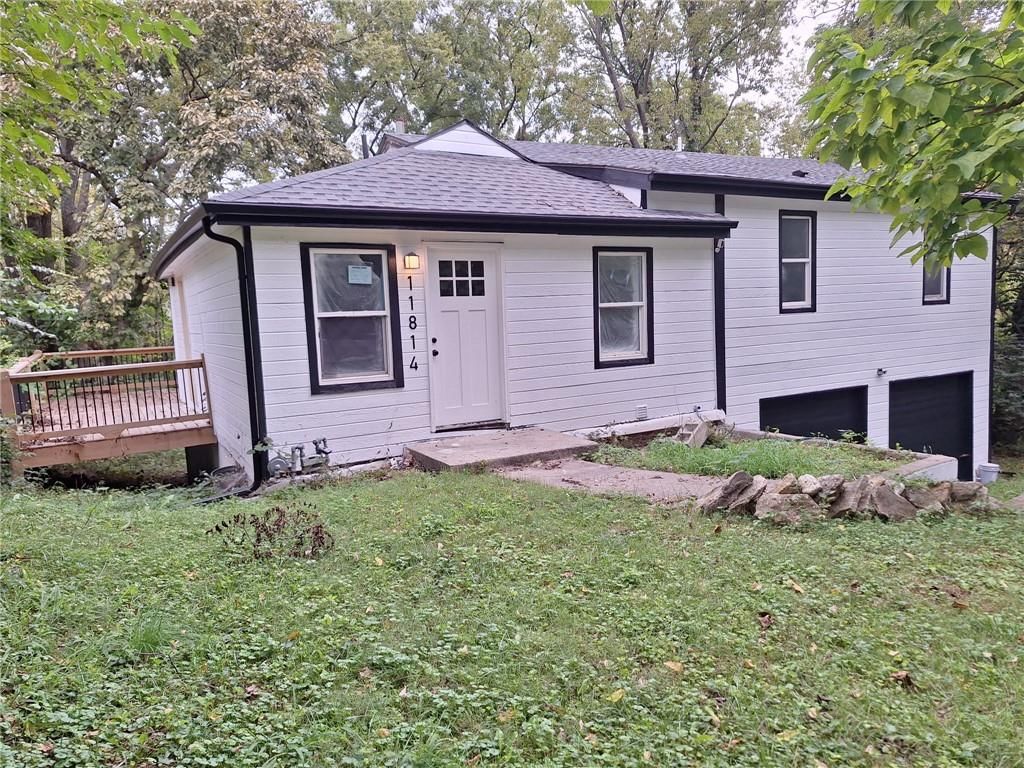 11814 E Roberts Street, Sugar Creek, MO