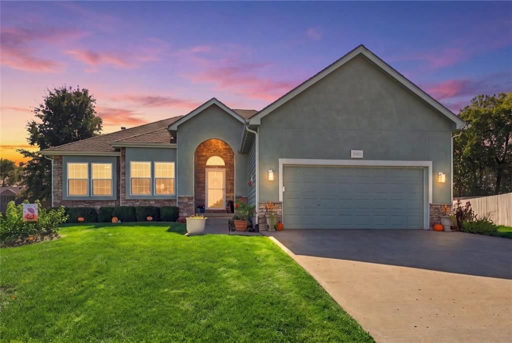 16911 Tucker Court, Basehor, KS