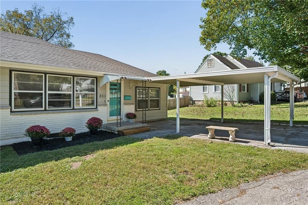 801 W 27th Street S, Independence, MO