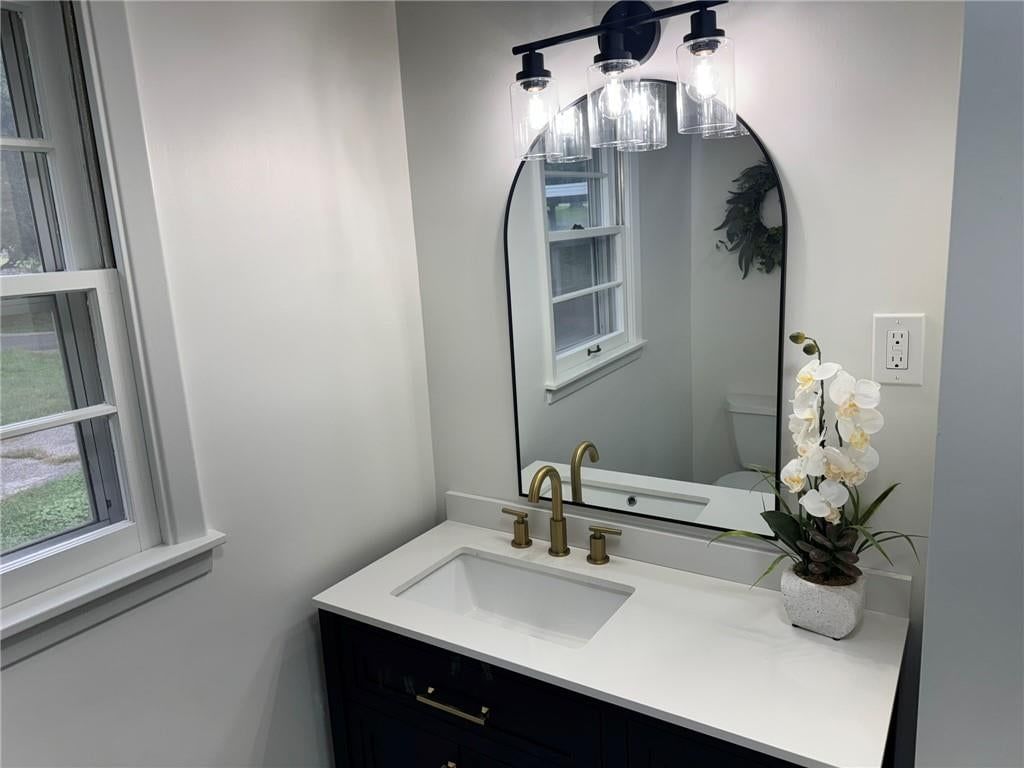Photo 13 of 35 - 801 W 27th Street S, Independence, MO 64052
