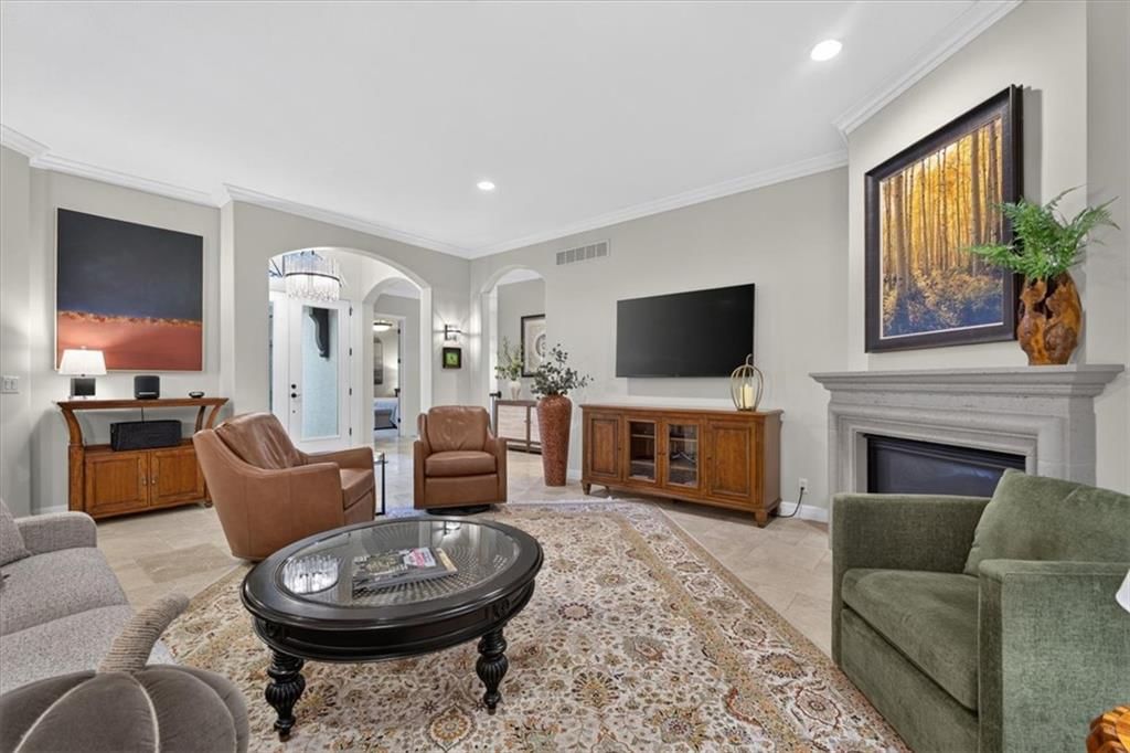 15216 Fontana Street — photo 13