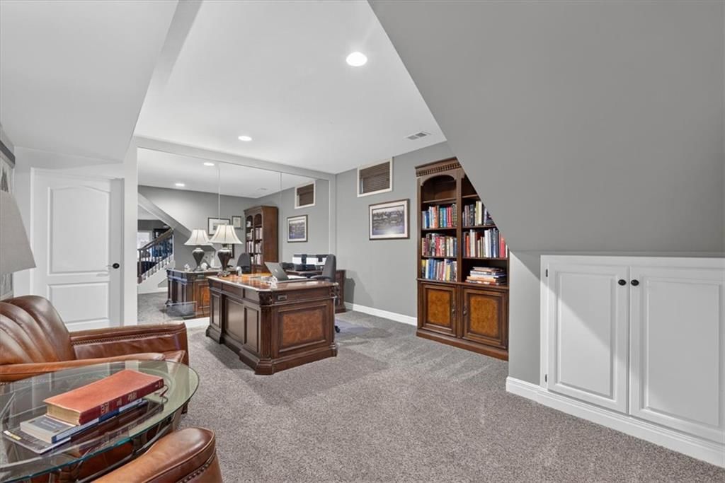 15216 Fontana Street — photo 45