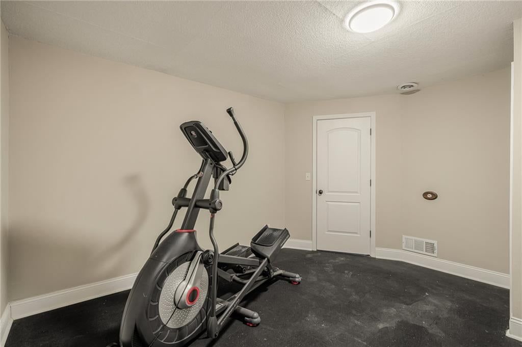 1807 S Kiowa Court — photo 36