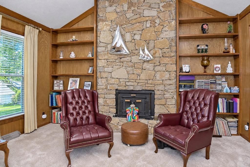 Photo 9 of 55 - 212 L Street, Lake Lotawana, MO 64086
