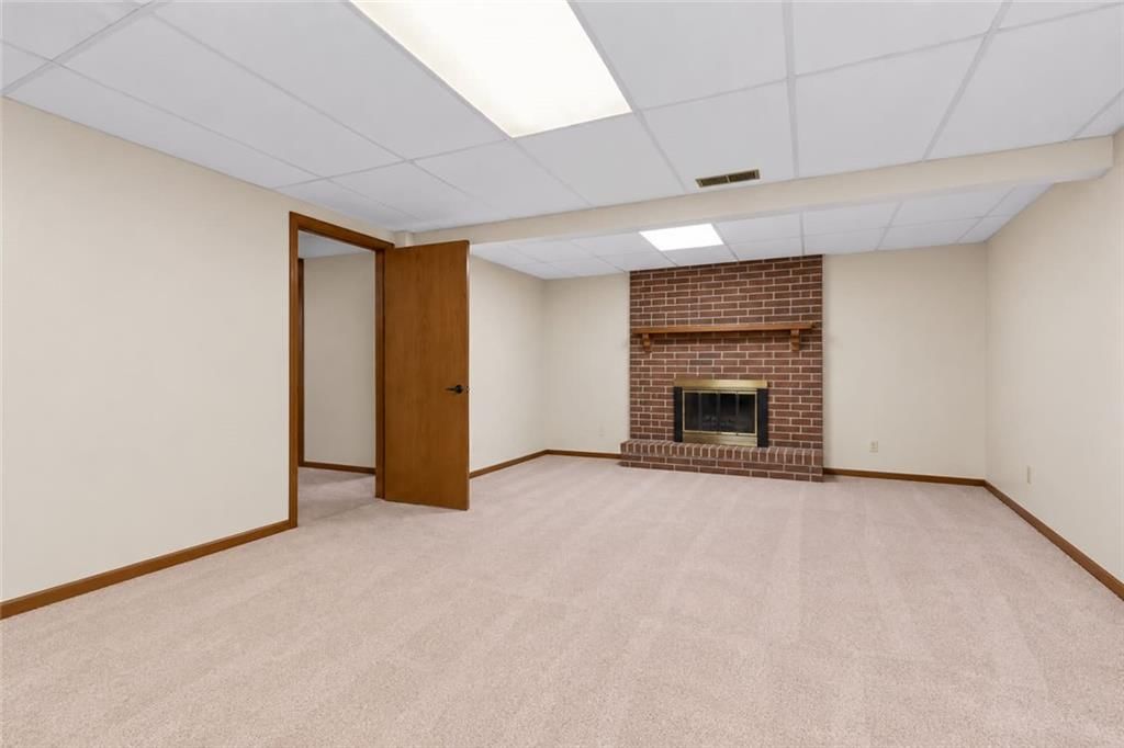 Photo 33 of 55 - 212 L Street, Lake Lotawana, MO 64086