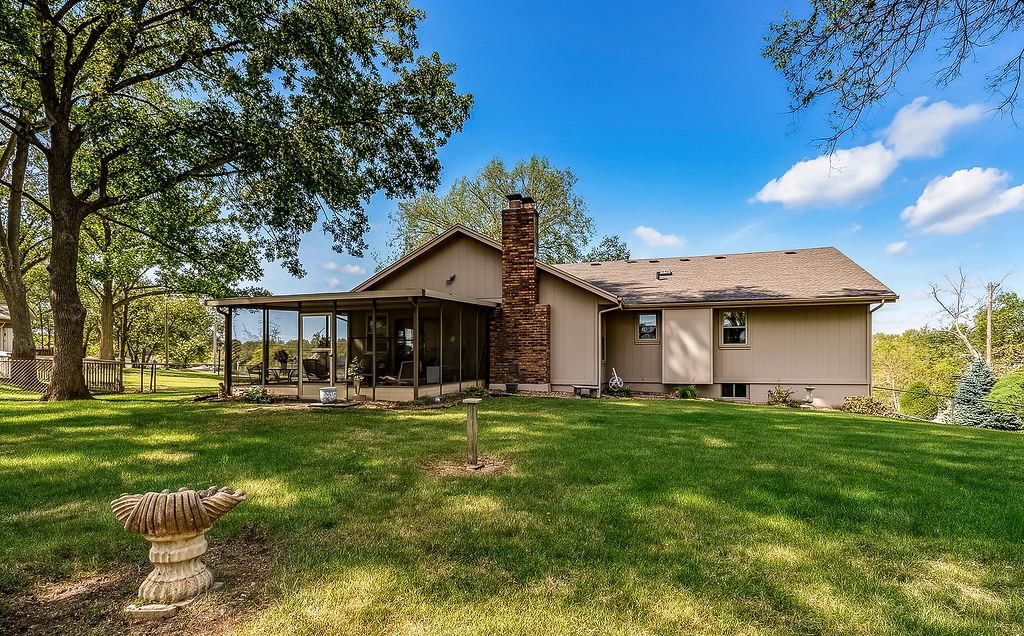 Photo 37 of 55 - 212 L Street, Lake Lotawana, MO 64086