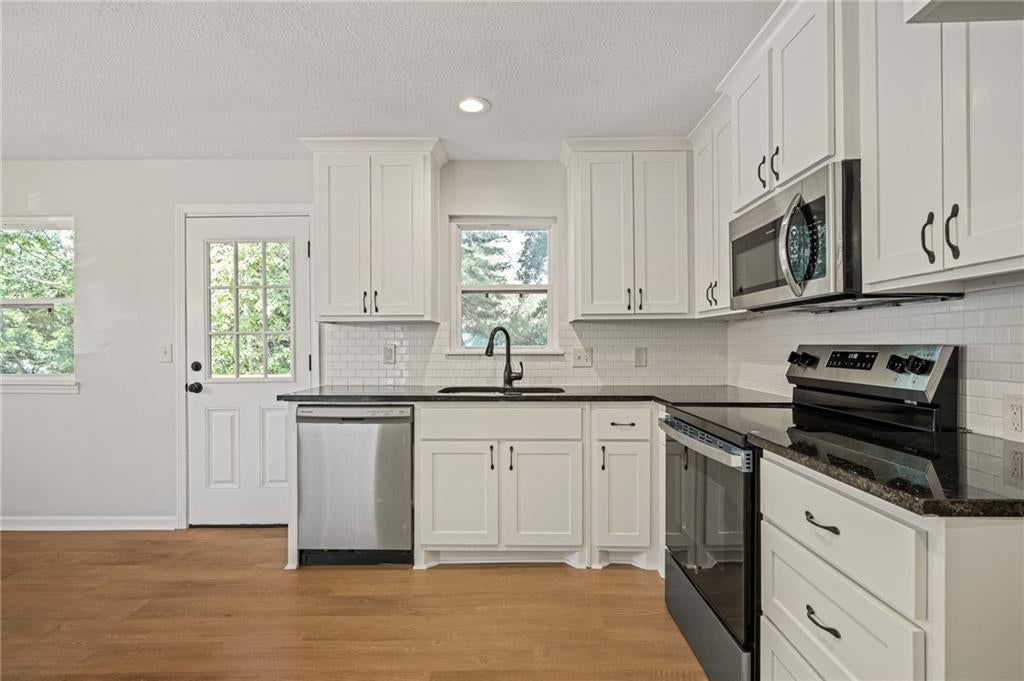9302 W 83rd Street — photo 10