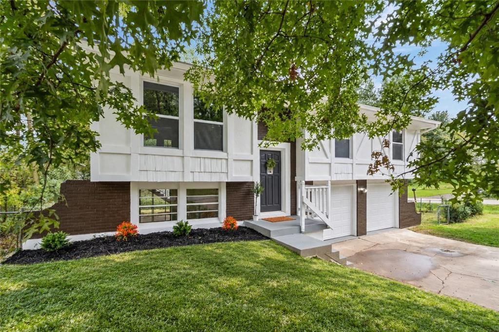 9321 NW 68th Street — photo 9