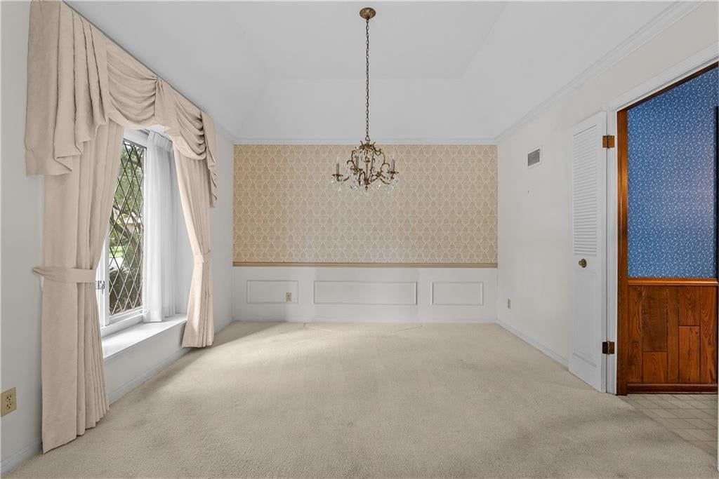 12818 Oakmont Drive — photo 8
