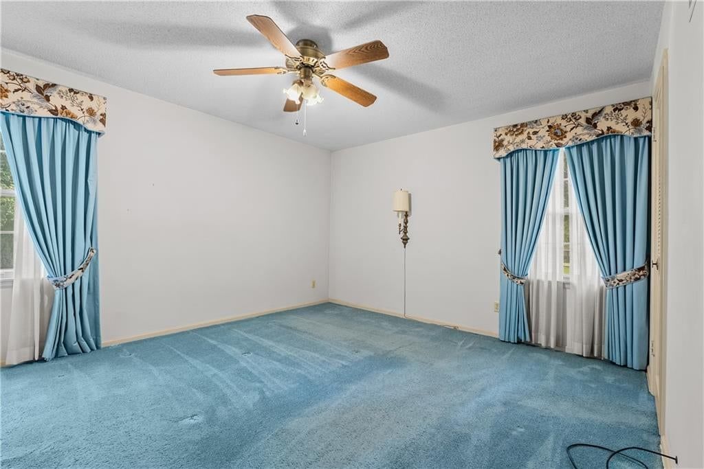 12818 Oakmont Drive — photo 28