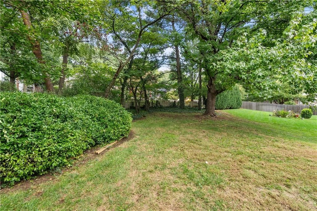 12818 Oakmont Drive — photo 42