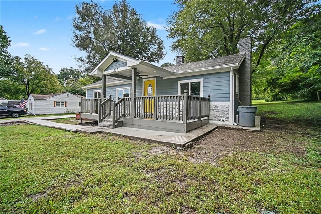 807 E Gudgell Street — photo 1