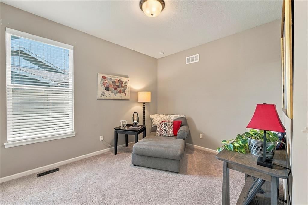 Photo 5 of 53 - 12073 S Pine Street, Olathe, KS 66061