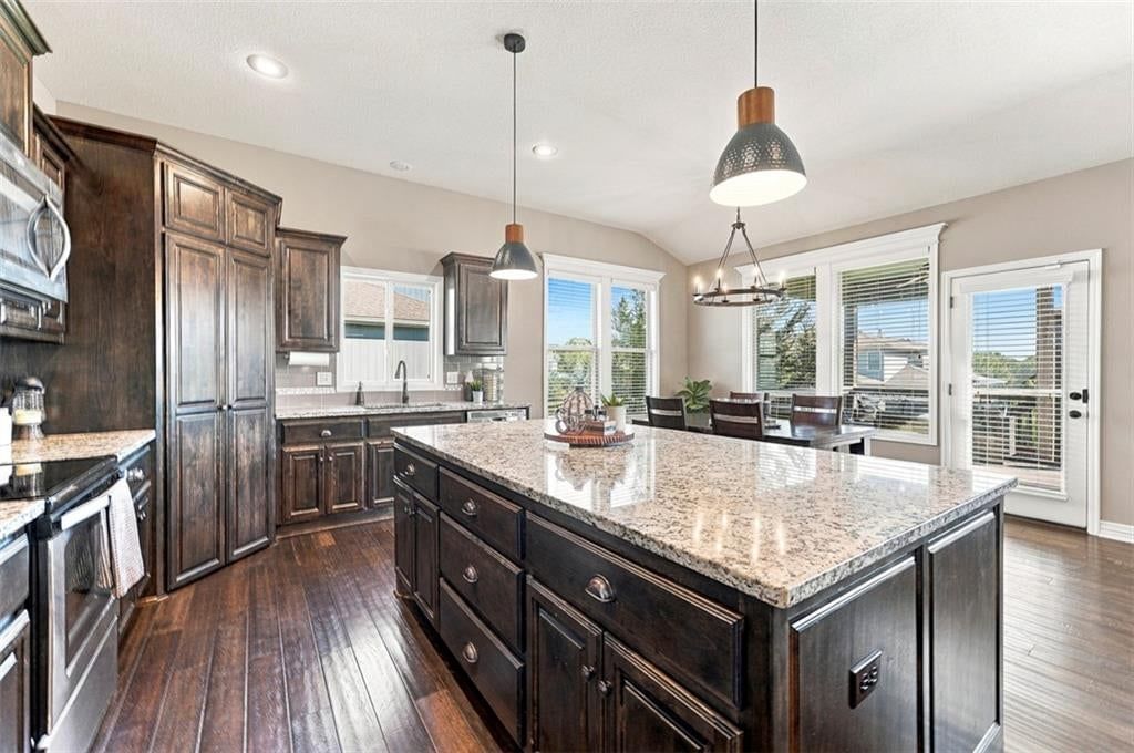 Photo 20 of 53 - 12073 S Pine Street, Olathe, KS 66061