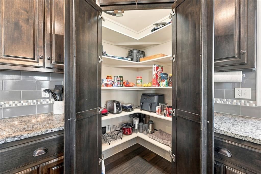Photo 23 of 53 - 12073 S Pine Street, Olathe, KS 66061