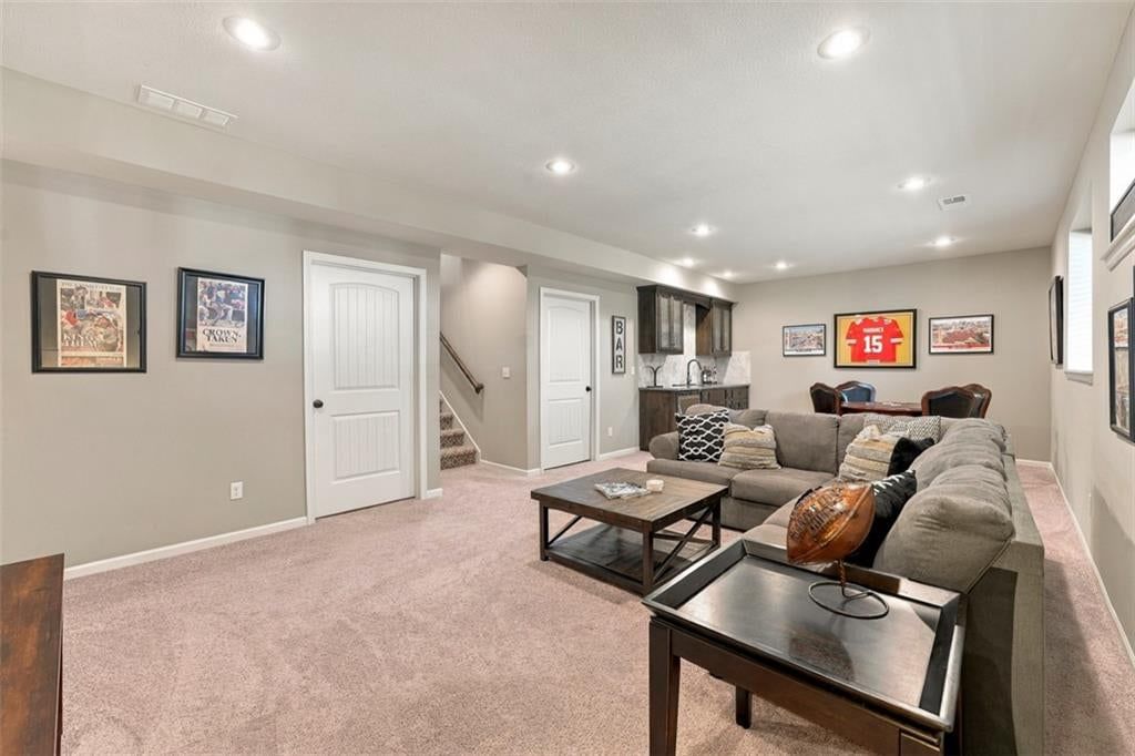 Photo 34 of 53 - 12073 S Pine Street, Olathe, KS 66061