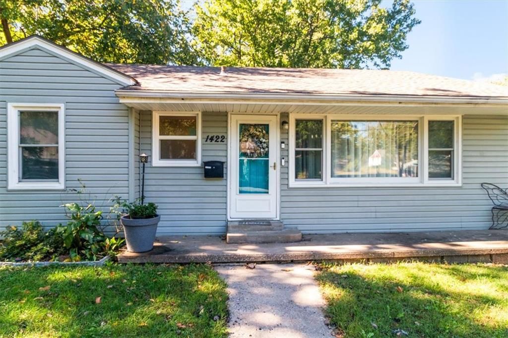 1422 N Spring Street, Independence, MO: listing photo 3