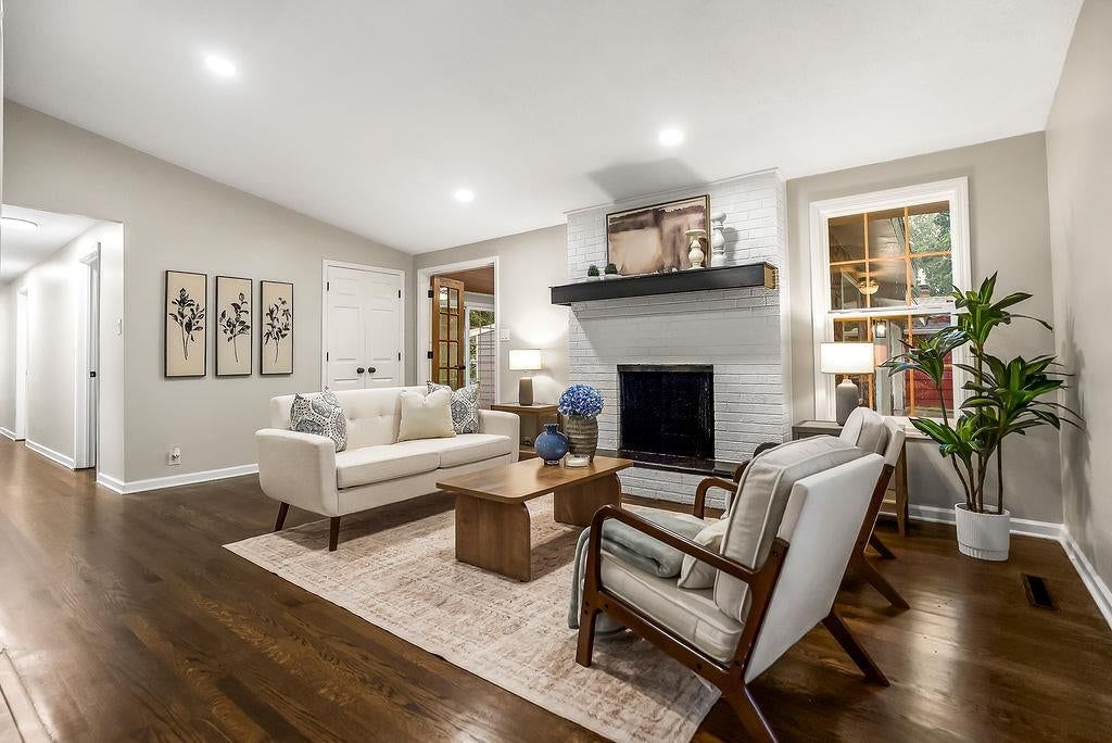 7132 Parallel Parkway, Kansas City, KS