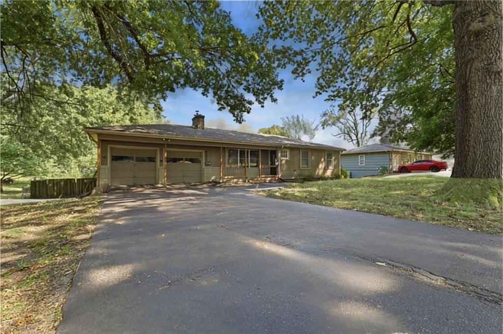 6203 Hedges Avenue, Raytown, MO: listing photo 2