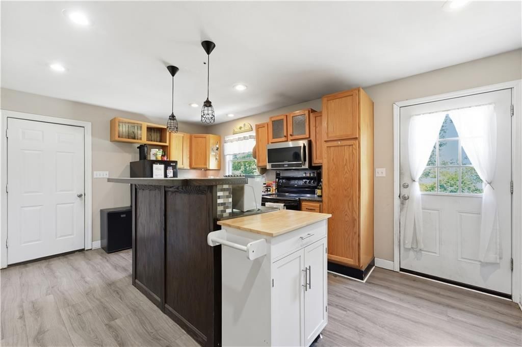 Photo 8 of 29, 6203 Hedges Avenue, Raytown, MO 64133