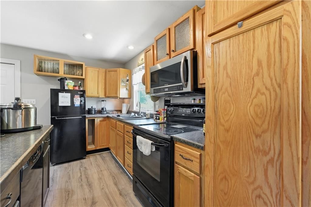 Photo 9 of 29 - 6203 Hedges Avenue, Raytown, MO 64133
