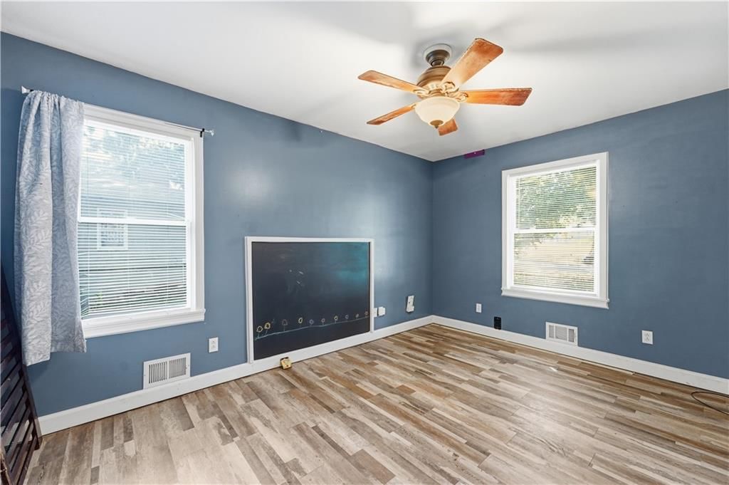 Photo 12 of 29, 6203 Hedges Avenue, Raytown, MO 64133