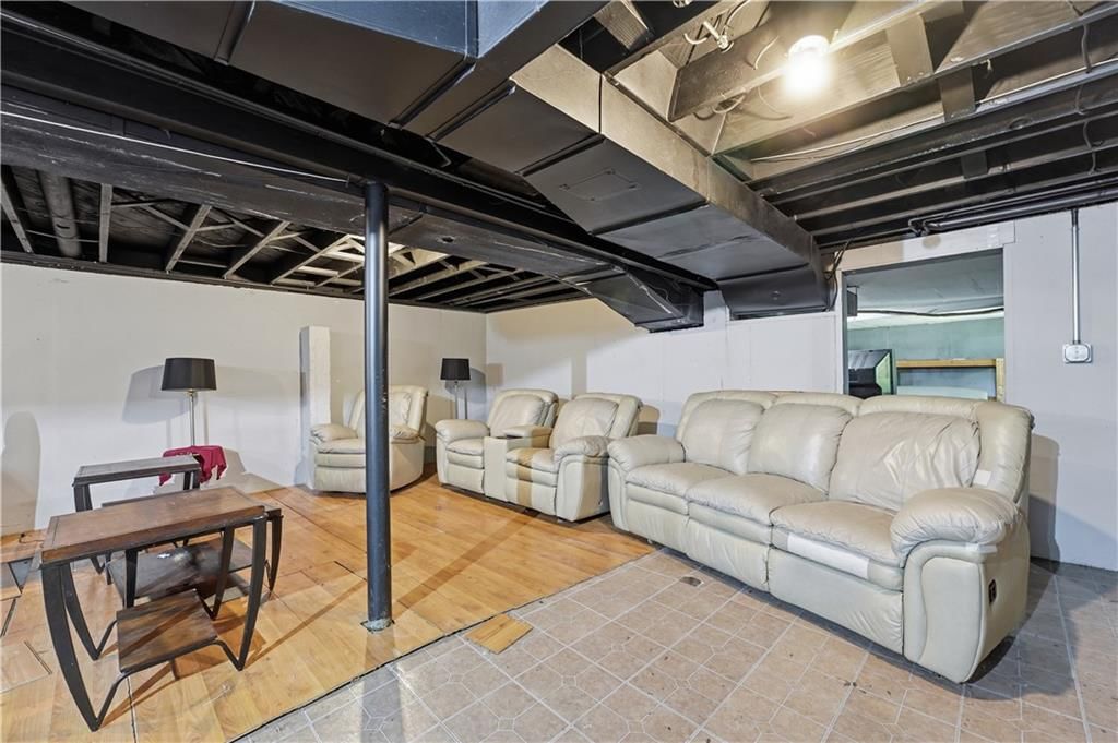 Photo 23 of 29 - 6203 Hedges Avenue, Raytown, MO 64133
