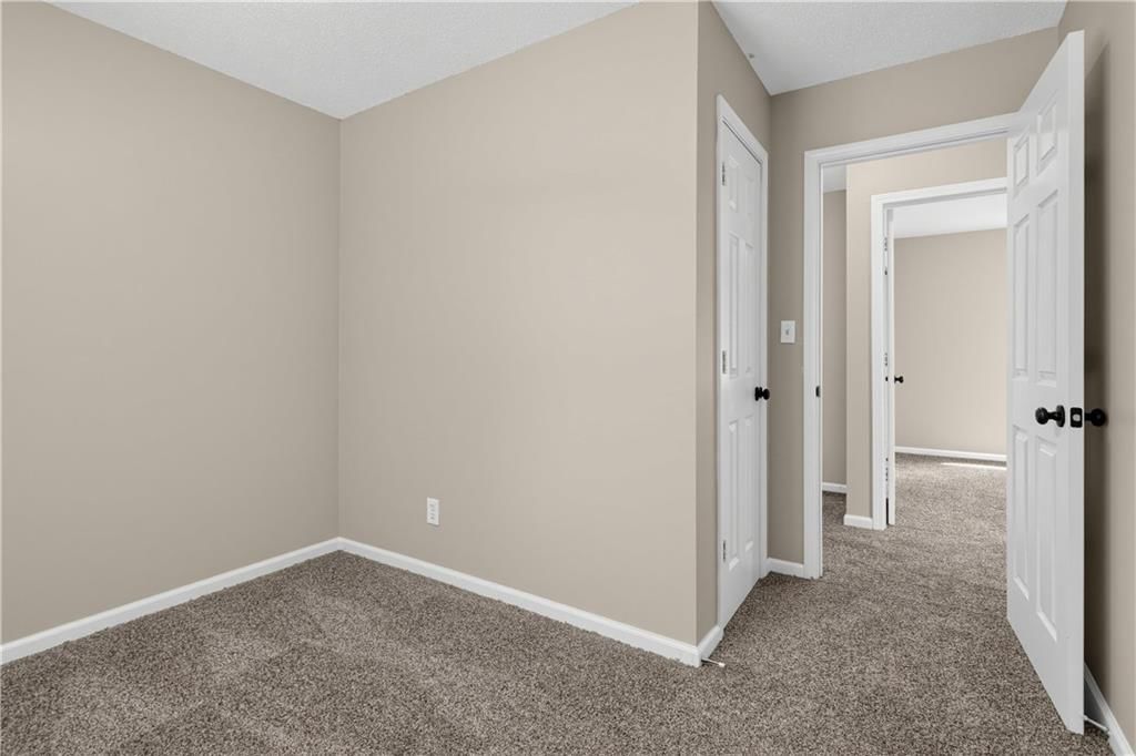 Photo 14 of 28 - 11727 FREMONT Avenue, Kansas City, MO 64134