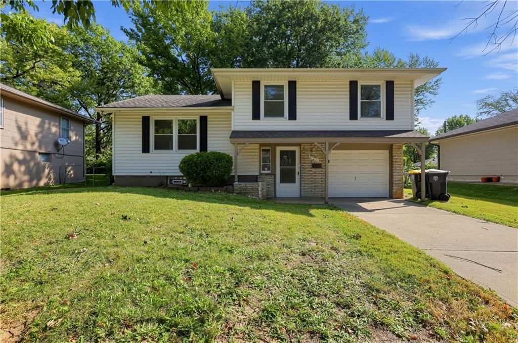 11727 FREMONT Avenue, Kansas City, MO: listing photo 3