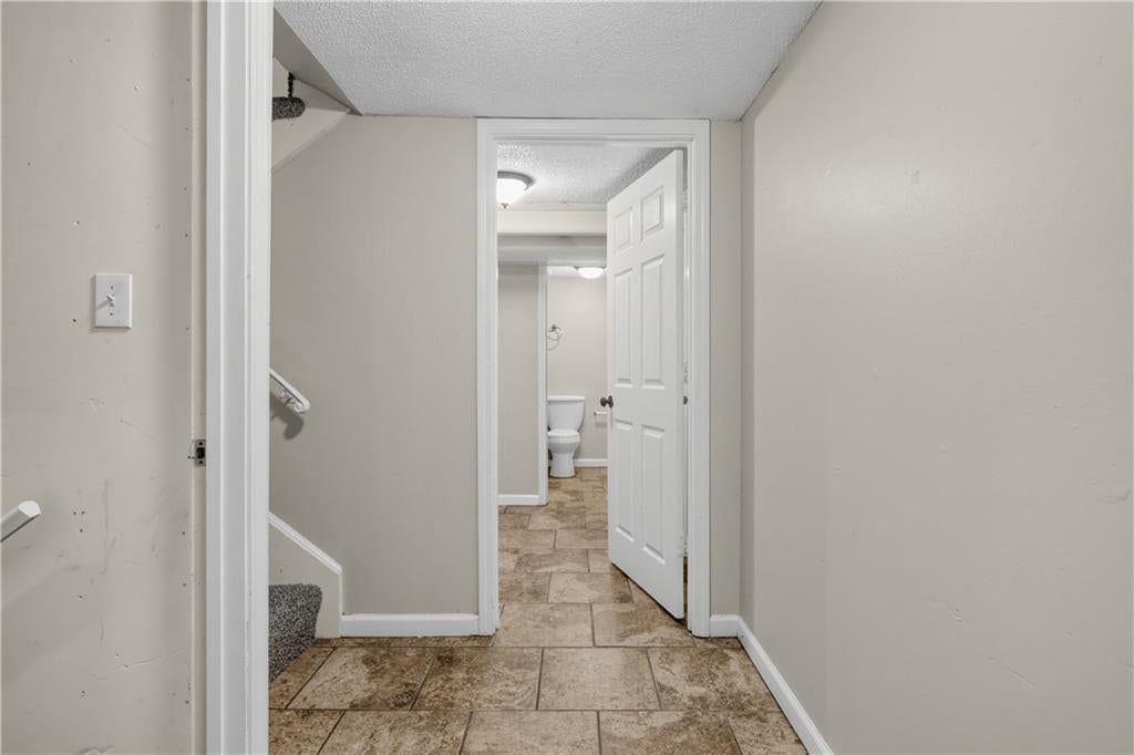 Photo 11 of 28 - 11727 FREMONT Avenue, Kansas City, MO 64134
