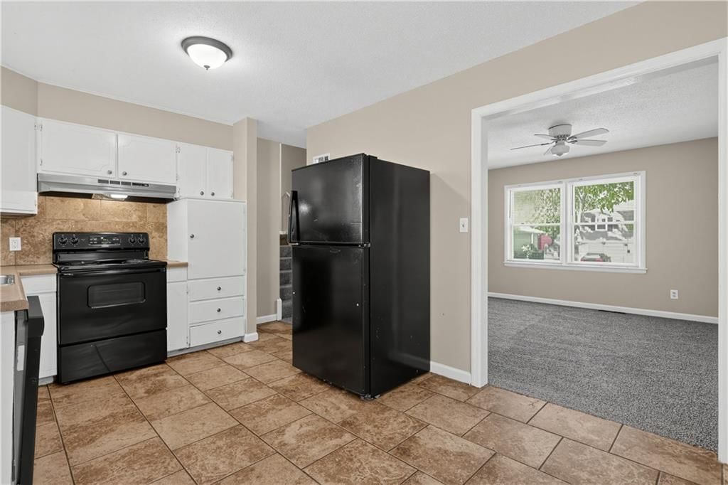 Photo 8 of 28 - 11727 FREMONT Avenue, Kansas City, MO 64134