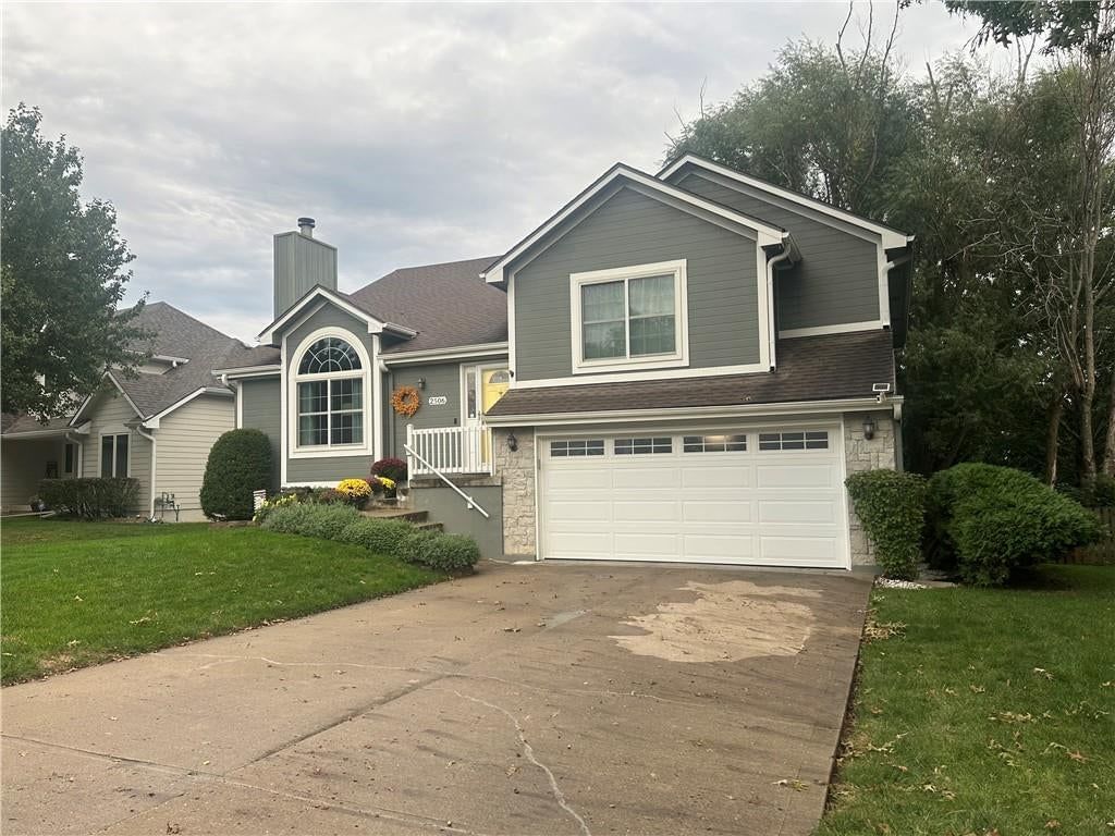 2506 NE Springbrook Street — photo 2
