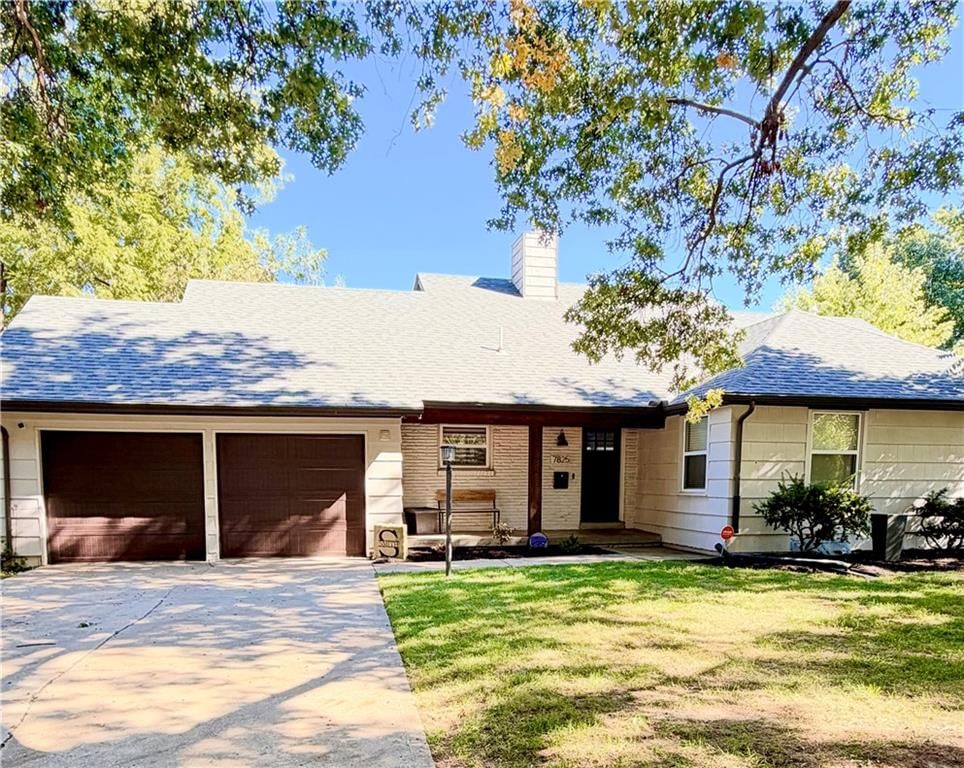 7825 Rosewood Drive, Prairie Village, KS
