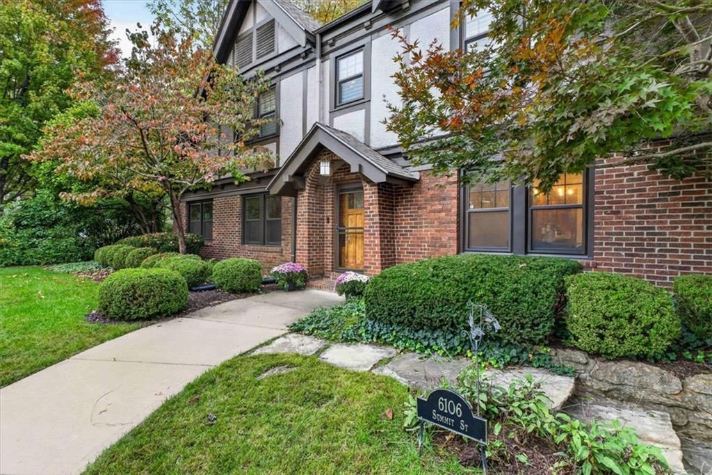 6106 Summit Street, Kansas City, MO: listing photo 3