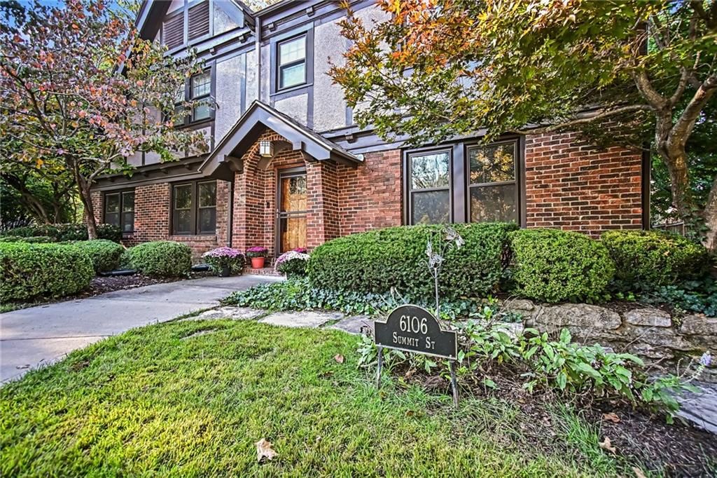 6106 Summit Street, Kansas City, MO: listing photo 3